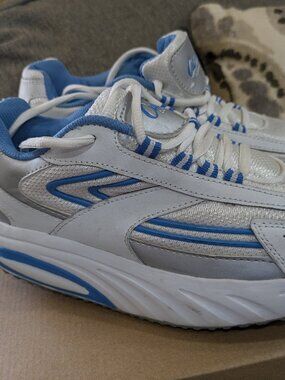 Curves Avon Womens White Blue Lace Up Toning Walking Athletic Shoes Size 8